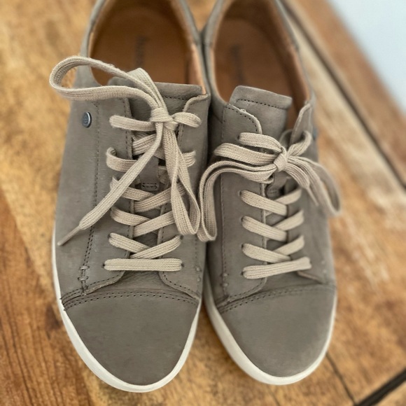 Bussola women’s fashion sneaker. - Picture 5 of 10